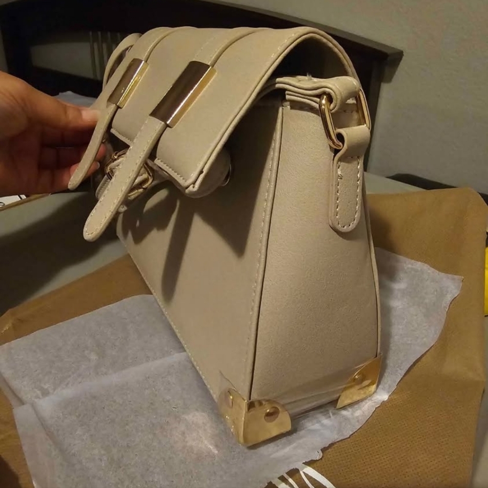 New Yani J "adore satchel crossbody (10.5x 3.5x7.0)